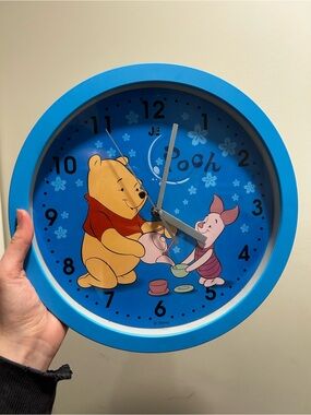 Winnie the Pooh and Piglet Blue Tea Time Clock RARE
